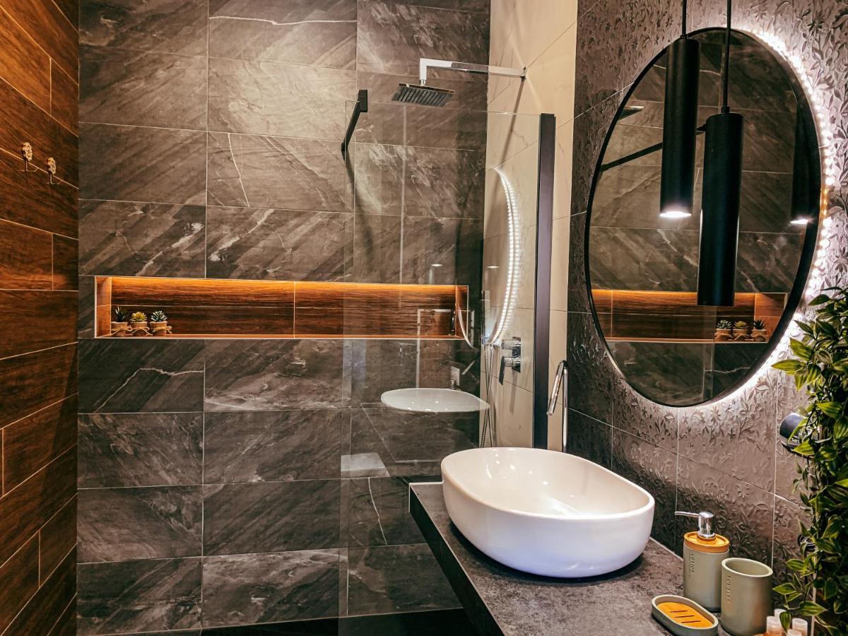B&B Salus Civico 23 Ρέτζιο Εμίλια Εξωτερικό φωτογραφία